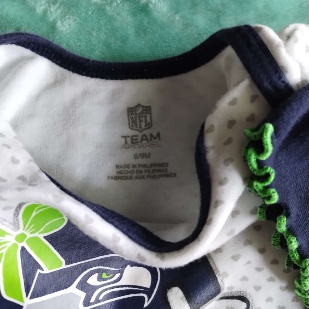 Seahawks onesies - Picture 2 of 3